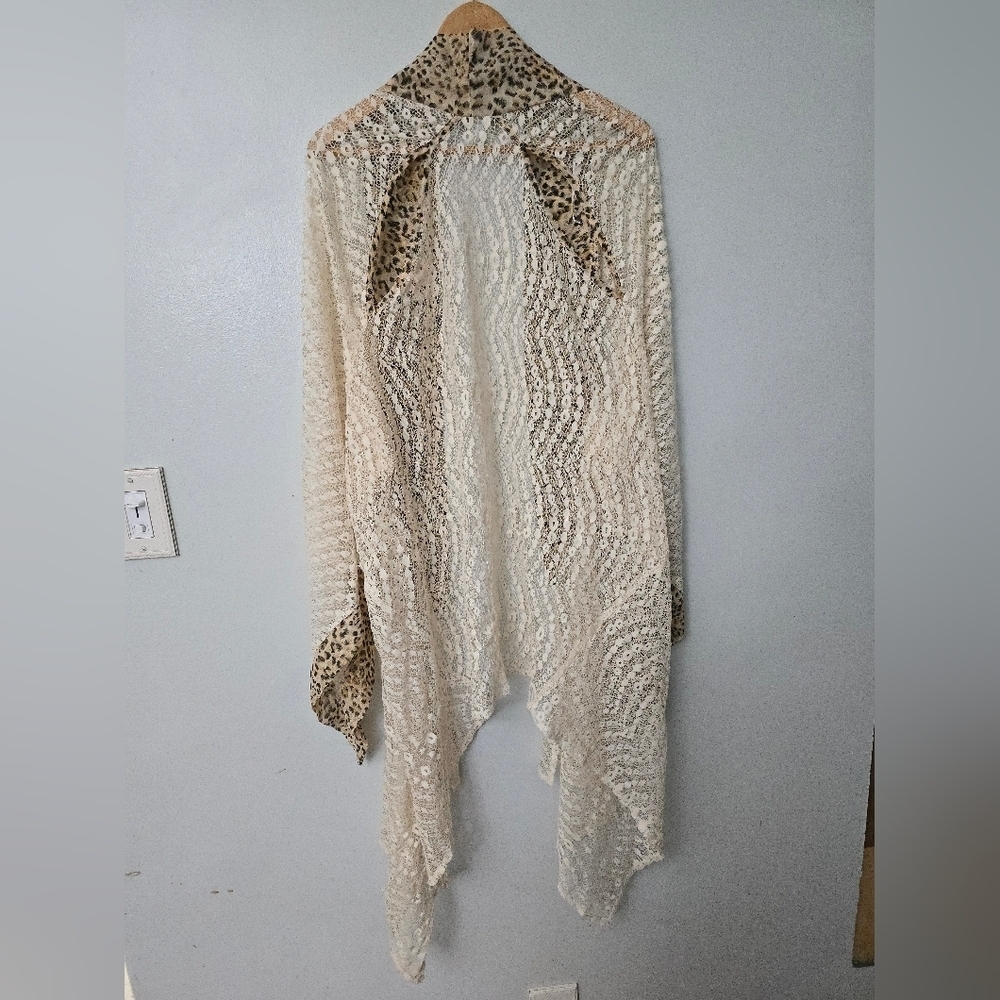 L Love Size Large Leopard Creme Lace Open Front Cardigan - Picture 7 of 11